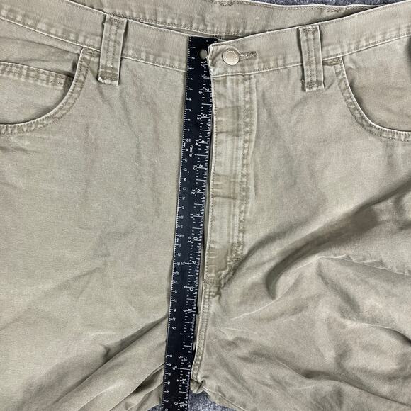 Wrangler Carpenter Shorts Mens Size 40 Khaki Utility Workwear Pockets Durable - Picture 4 of 9